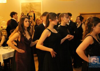 To pierwsza taka studniówka w historii szkoły! Bal maturalny I LO w Krotoszynie za nami!