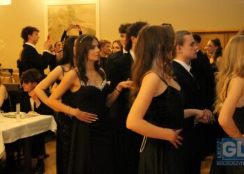 To pierwsza taka studniówka w historii szkoły! Bal maturalny I LO w Krotoszynie za nami!
