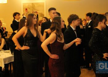 To pierwsza taka studniówka w historii szkoły! Bal maturalny I LO w Krotoszynie za nami!