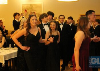 To pierwsza taka studniówka w historii szkoły! Bal maturalny I LO w Krotoszynie za nami!