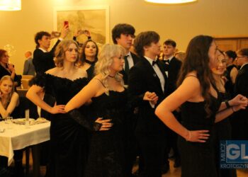 To pierwsza taka studniówka w historii szkoły! Bal maturalny I LO w Krotoszynie za nami!