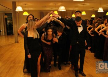 To pierwsza taka studniówka w historii szkoły! Bal maturalny I LO w Krotoszynie za nami!