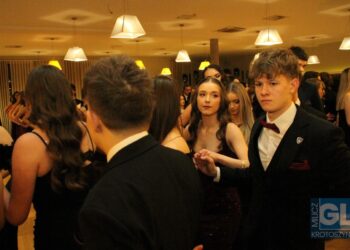 To pierwsza taka studniówka w historii szkoły! Bal maturalny I LO w Krotoszynie za nami!