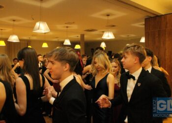 To pierwsza taka studniówka w historii szkoły! Bal maturalny I LO w Krotoszynie za nami!