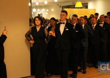 To pierwsza taka studniówka w historii szkoły! Bal maturalny I LO w Krotoszynie za nami!