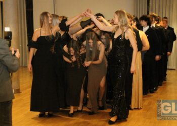 To pierwsza taka studniówka w historii szkoły! Bal maturalny I LO w Krotoszynie za nami!