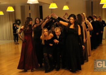 To pierwsza taka studniówka w historii szkoły! Bal maturalny I LO w Krotoszynie za nami!