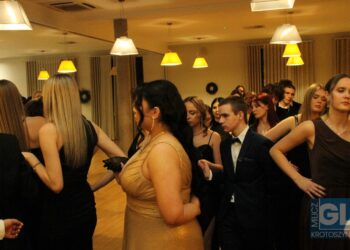 To pierwsza taka studniówka w historii szkoły! Bal maturalny I LO w Krotoszynie za nami!