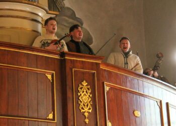 XII Orszak Trzech Króli z Kapelą Góralską Pogwizdani w Lutogniewie