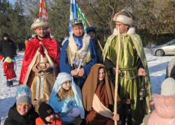 XII Orszak Trzech Króli z Kapelą Góralską Pogwizdani w Lutogniewie