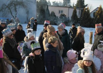 XII Orszak Trzech Króli z Kapelą Góralską Pogwizdani w Lutogniewie