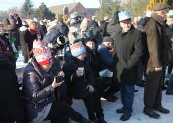 XII Orszak Trzech Króli z Kapelą Góralską Pogwizdani w Lutogniewie