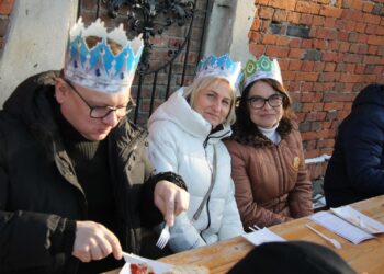 XII Orszak Trzech Króli z Kapelą Góralską Pogwizdani w Lutogniewie