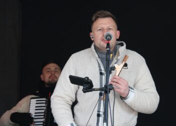 XII Orszak Trzech Króli z Kapelą Góralską Pogwizdani w Lutogniewie