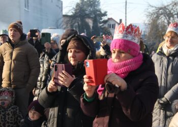XII Orszak Trzech Króli z Kapelą Góralską Pogwizdani w Lutogniewie