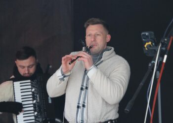 XII Orszak Trzech Króli z Kapelą Góralską Pogwizdani w Lutogniewie