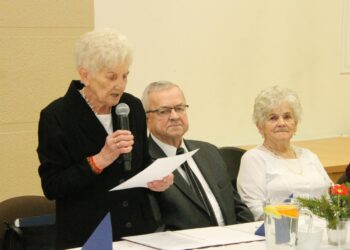 Nowe władze i absolutorium. Weterani Pracy w Zdunach podsumowali kadencję