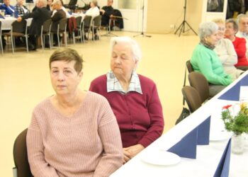 Nowe władze i absolutorium. Weterani Pracy w Zdunach podsumowali kadencję