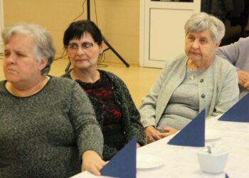 Nowe władze i absolutorium. Weterani Pracy w Zdunach podsumowali kadencję