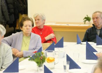 Nowe władze i absolutorium. Weterani Pracy w Zdunach podsumowali kadencję