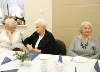 Nowe władze i absolutorium. Weterani Pracy w Zdunach podsumowali kadencję