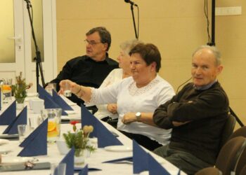 Nowe władze i absolutorium. Weterani Pracy w Zdunach podsumowali kadencję