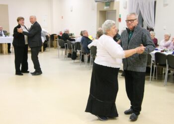 Nowe władze i absolutorium. Weterani Pracy w Zdunach podsumowali kadencję