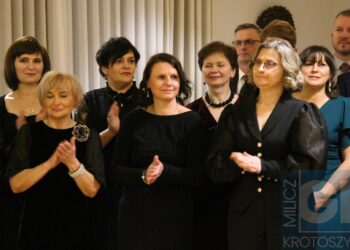 Studniówka ZSP w Koźminie Wlkp. Poloneza czas zacząć!