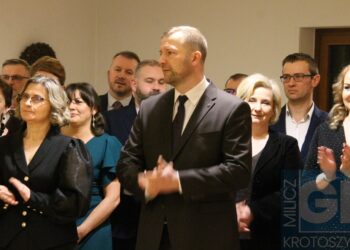 Studniówka ZSP w Koźminie Wlkp. Poloneza czas zacząć!