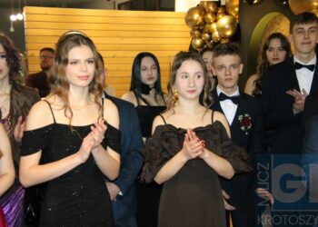 Studniówka ZSP w Koźminie Wlkp. Poloneza czas zacząć!