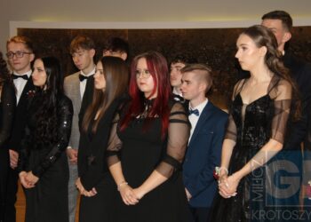 Studniówka ZSP w Koźminie Wlkp. Poloneza czas zacząć!