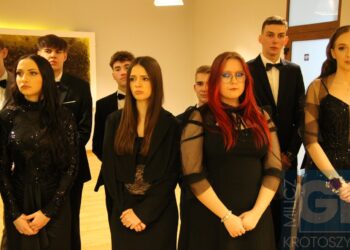 Studniówka ZSP w Koźminie Wlkp. Poloneza czas zacząć!