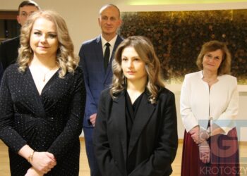 Studniówka ZSP w Koźminie Wlkp. Poloneza czas zacząć!