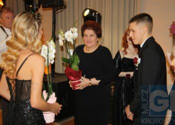 Studniówka ZSP w Koźminie Wlkp. Poloneza czas zacząć!