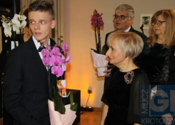 Studniówka ZSP w Koźminie Wlkp. Poloneza czas zacząć!