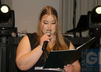 Studniówka ZSP w Koźminie Wlkp. Poloneza czas zacząć!