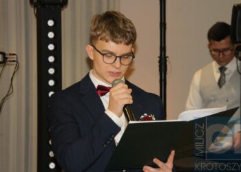 Studniówka ZSP w Koźminie Wlkp. Poloneza czas zacząć!