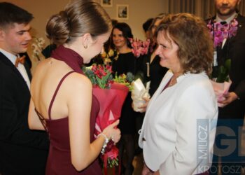 Studniówka ZSP w Koźminie Wlkp. Poloneza czas zacząć!