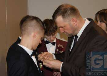 Studniówka ZSP w Koźminie Wlkp. Poloneza czas zacząć!