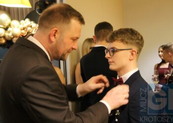 Studniówka ZSP w Koźminie Wlkp. Poloneza czas zacząć!