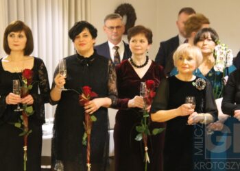 Studniówka ZSP w Koźminie Wlkp. Poloneza czas zacząć!