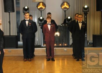 Studniówka ZSP w Koźminie Wlkp. Poloneza czas zacząć!