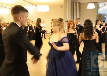 Studniówka ZSP w Koźminie Wlkp. Poloneza czas zacząć!