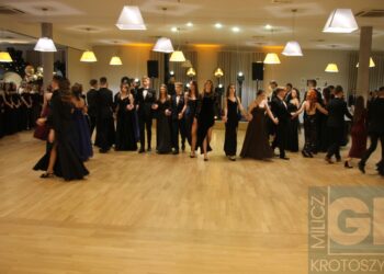 Studniówka ZSP w Koźminie Wlkp. Poloneza czas zacząć!