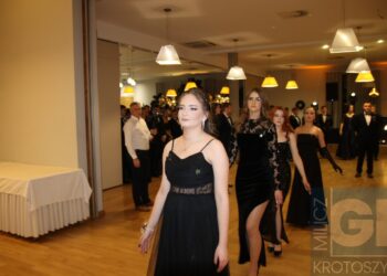 Studniówka ZSP w Koźminie Wlkp. Poloneza czas zacząć!