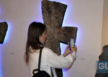 Krzyże pokutne – milczący świadkowie dawnych zbrodni. Wyjątkowa wystawa w krotoszyńskim muzeum