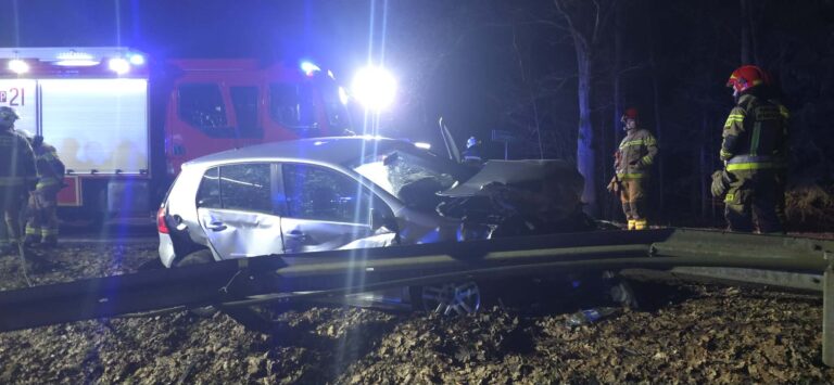 Kolumbijczyk nie ustąpił pierwszeństwa. Zderzenie dwóch aut na skrzyżowaniu dróg leśnych