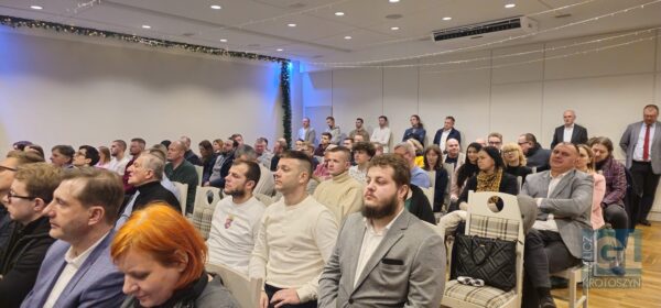 Ewa Zajączkowska-Hernik: „Staram się walczyć o interesy Polski, najlepiej jak tylko potrafię”. Pełna sala na spotkaniu z europoseł