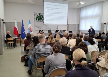 „Środy z KSeF” w Krotoszynie. Przedsiębiorcy szkolą się z e-faktur