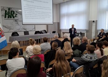 „Środy z KSeF” w Krotoszynie. Przedsiębiorcy szkolą się z e-faktur